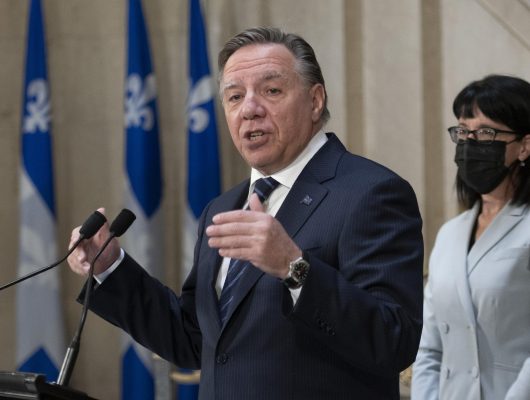 François Legault dit ne pas regretter d'être intervenu dans la campagne fédérale